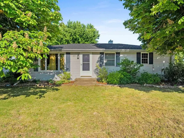 225 Johnson St, Pulaski, WI 54162