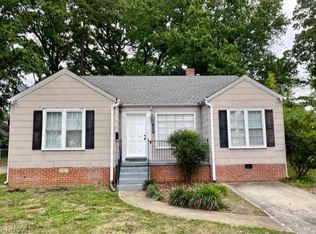 1236 Winstead Pl, Greensboro, NC 27408