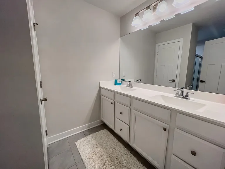 307 Grand Palm Ln — Photo 4