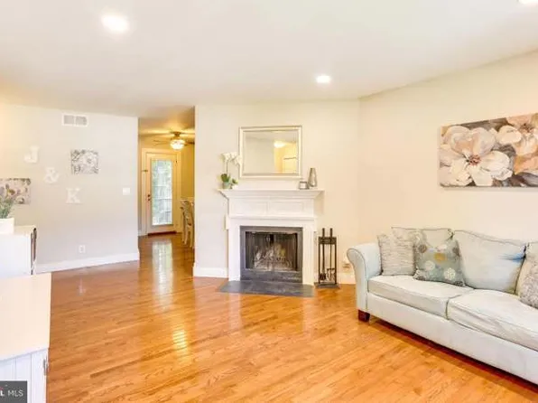 4651 28th Rd S APT C, Arlington, VA 22206