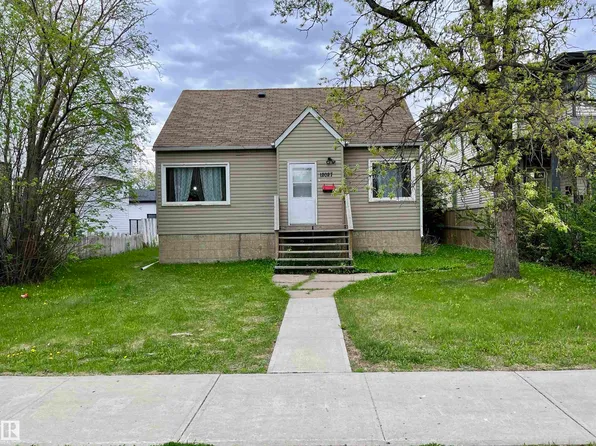 12027 124th St NW, Edmonton, AB T5L 0M8