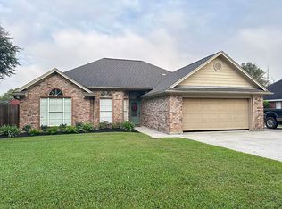 213 Live Oak St, Bridge City, TX 77611