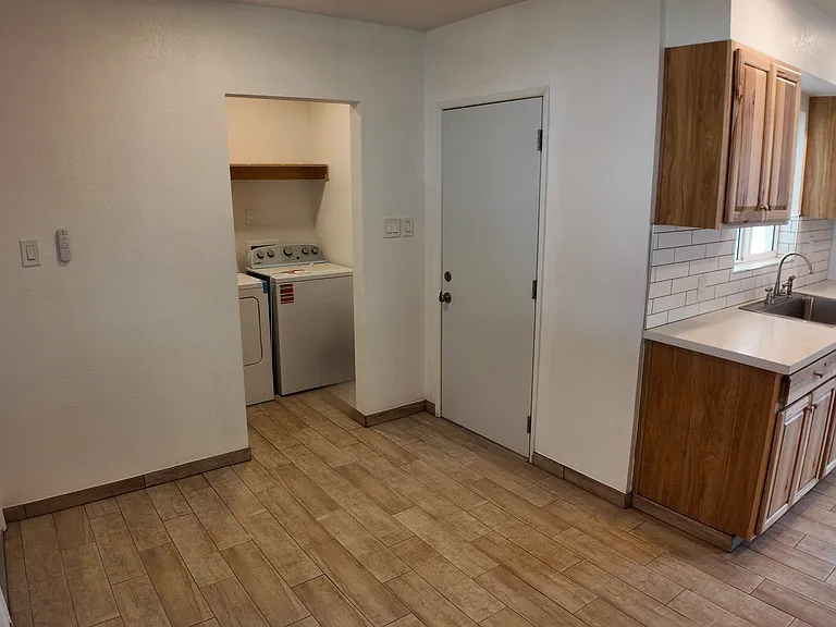 3024 N 21st St — Photo 10