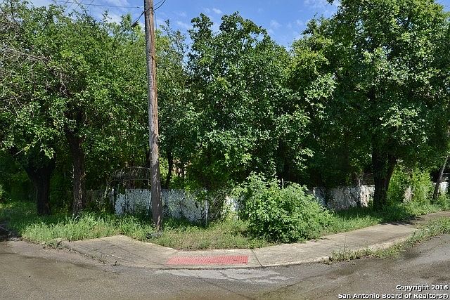1st image of 2622 Chihuahua St