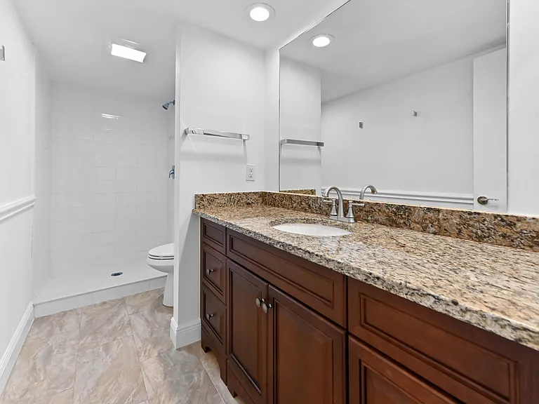 825 Center St #12A — Photo 17