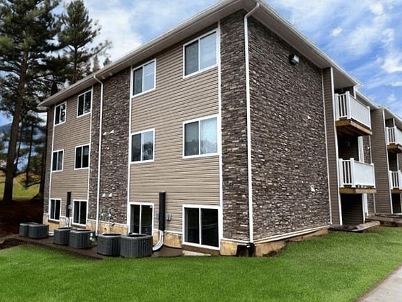 3rd image of 400 Tremont Park Cir #18518437
