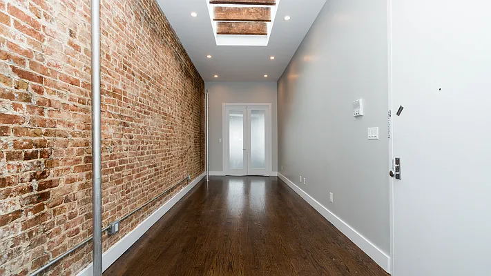 Rented by Nooklyn NYC LLC | media 4
