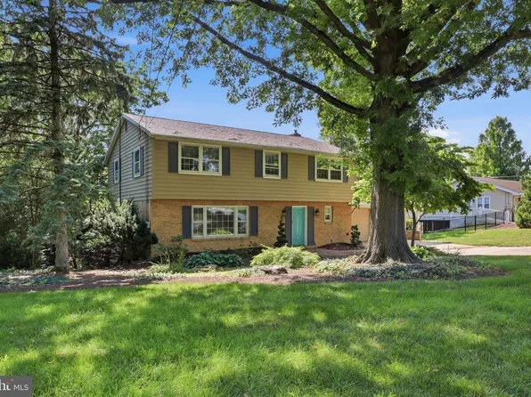 2031 Hollywood Pkwy, York, PA 17403