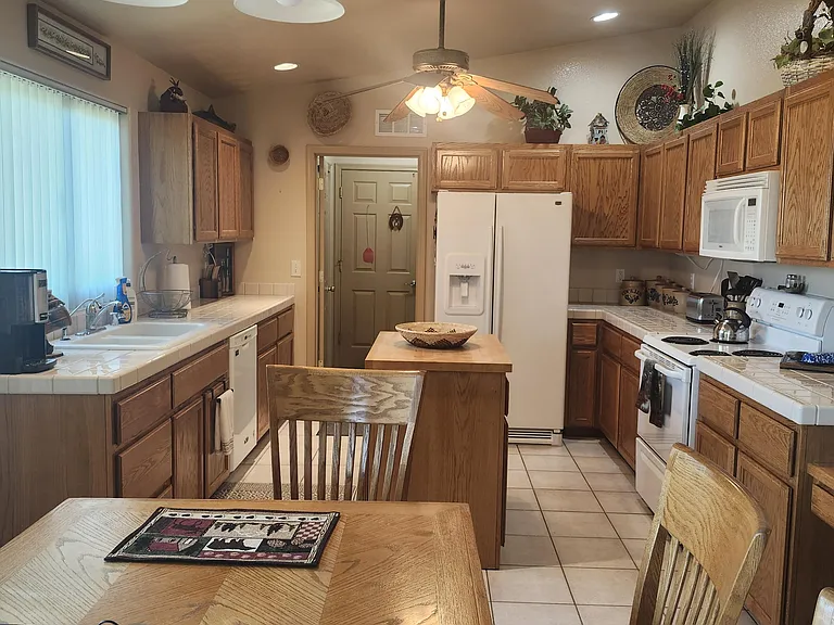 3048 Mirage Dr — Photo 12
