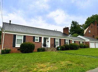 928 Old Country Club Rd NW, Roanoke, VA 24017