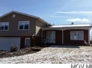 700 Cross Rd, Belpre, OH 45714