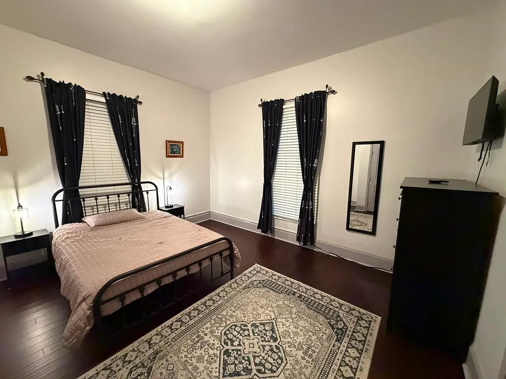 4 bed, 1803 sqft, $900 — Photo 1