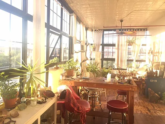 Rented by Carnegie Management Inc | media 33