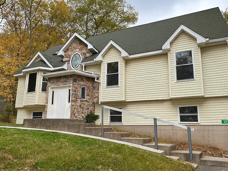 2193 Lake Dr — Photo 1