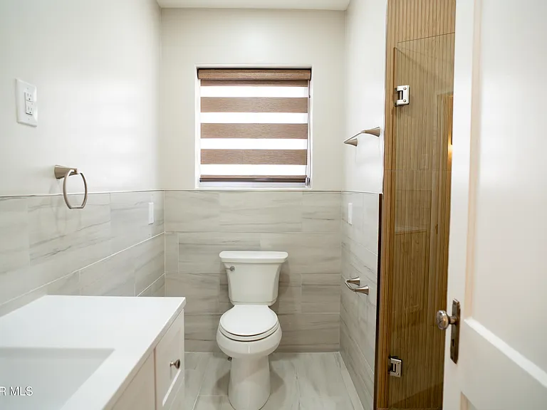 1211 Mesita Dr — Photo 30