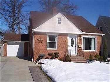 1st image of 21548 Hillsdale Ave