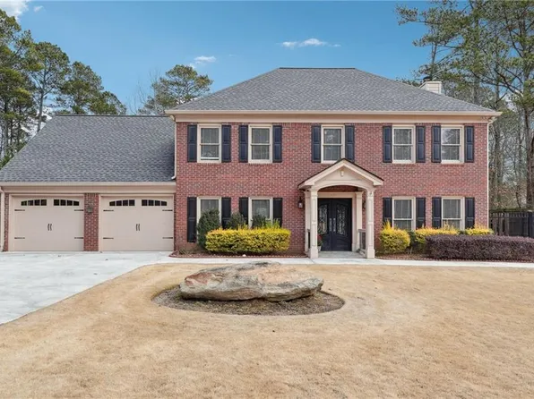 4346 Karls Gate Dr, Marietta, GA 30068