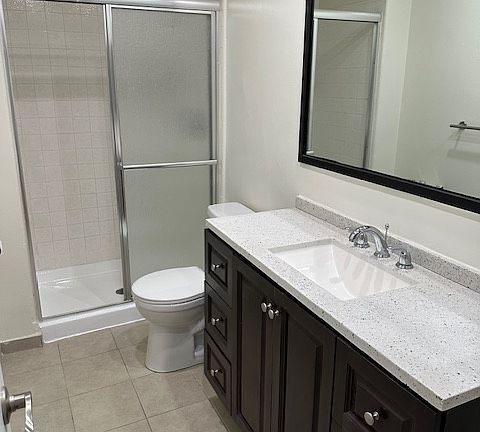 5th image of 11711 Mayfield Ave APT 6