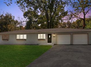 17813 E Hidden Valley Rd, Independence, MO 64057