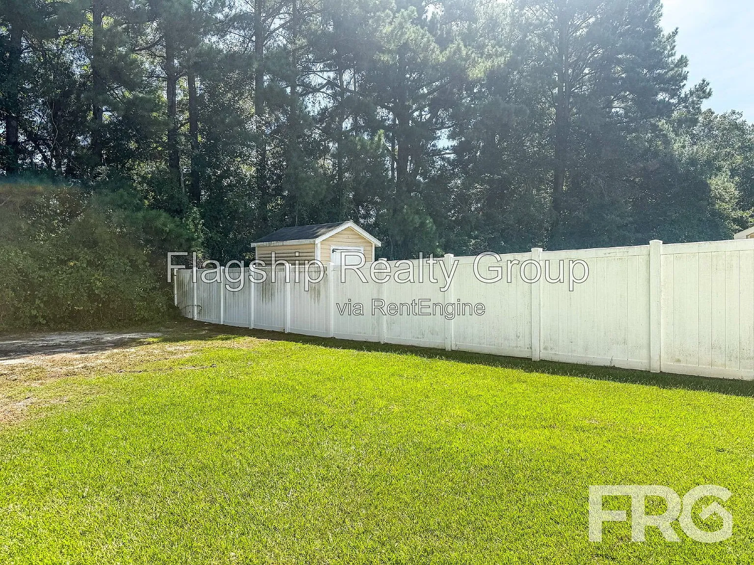 3 bed, 3.0 bath, 1382 sqft, $1,800 — Photo 4