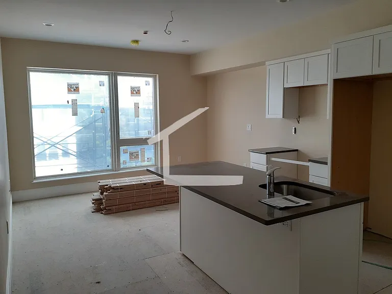 9 Glencoe St #C — Photo 1