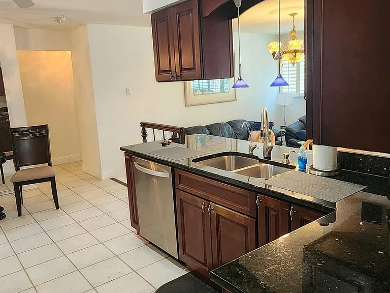 610 Palm Dr — Photo 15