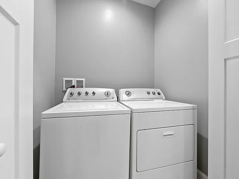 212 N 20th St — Photo 16