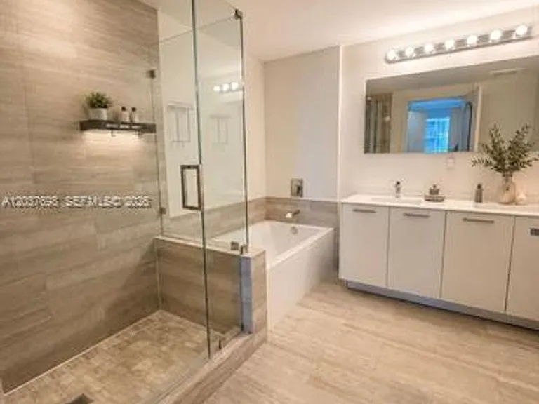 1300 Brickell Bay Dr #CU-1904 — Photo 18