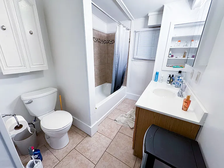 327 Pleasant St #1 — Photo 11