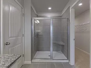 726 Woodstock Grove Dr — Photo 16