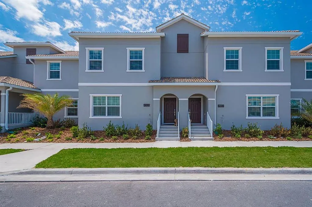4 bed, 3.0 bath, 1914 sqft, $3,000 — Photo 1