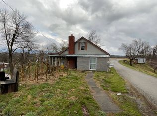 69 Lone Oak Rd, Red House, WV 25168