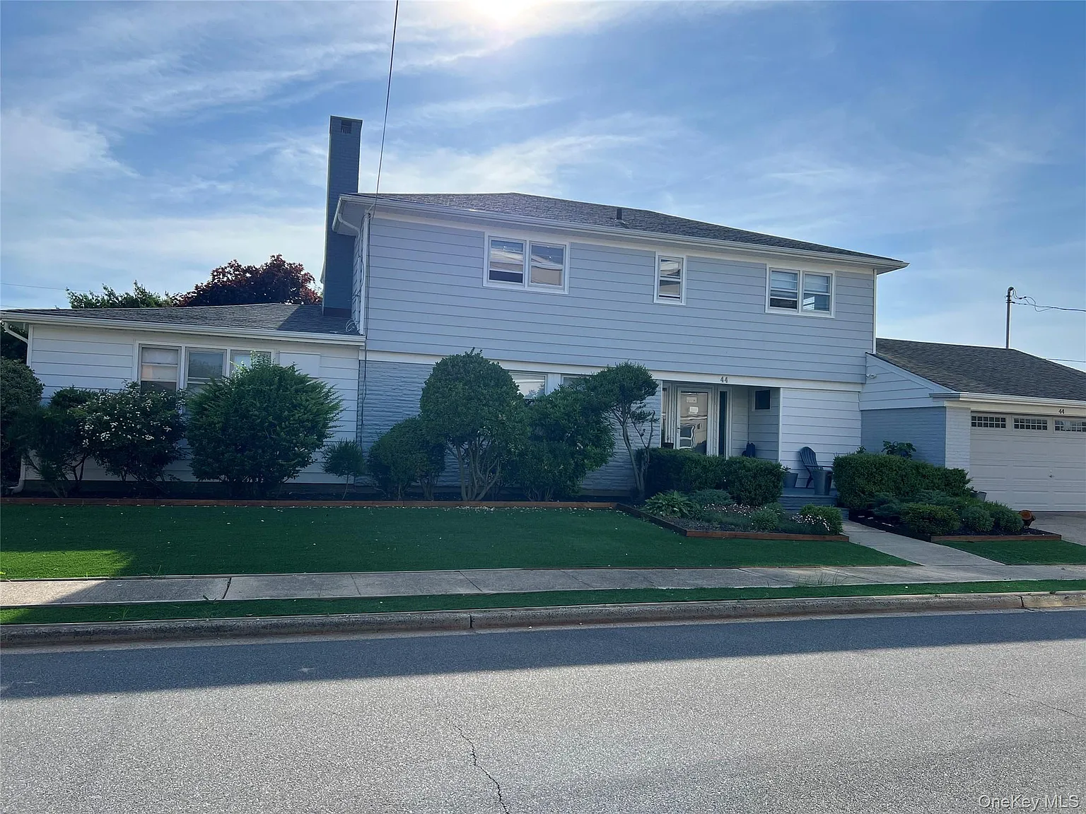 5 bed, 3.0 bath, 2568 sqft, $6,100 — Photo 3