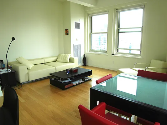 Rented by CCG Real Estate Brokerage | media 13