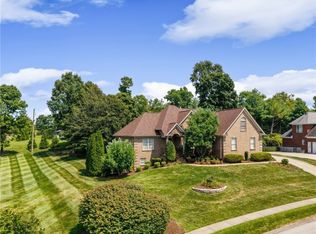 3542 Lafayette Pkwy, Floyds Knobs, IN 47119