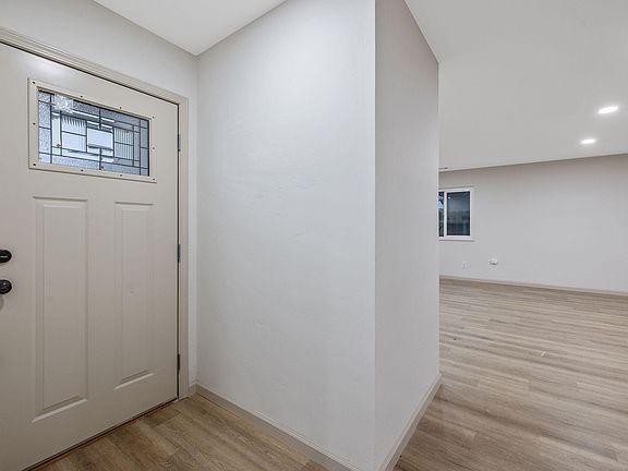 5th image of 255 Lombardy Lane