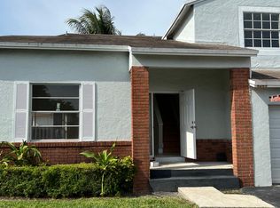 8265 NW 192nd Ter, Hialeah, FL 33015