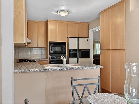 5th image of 603 WATERWOOD DRIVE