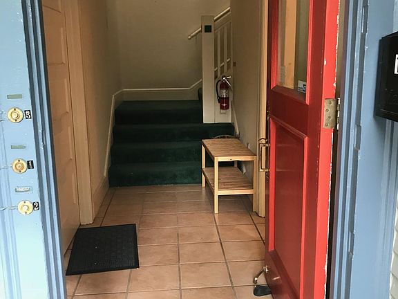 4th image of 207 Hawthorne Ave APT 1