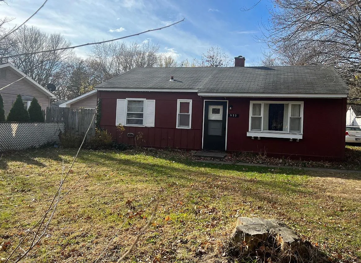 533 Highland Ave photo 1