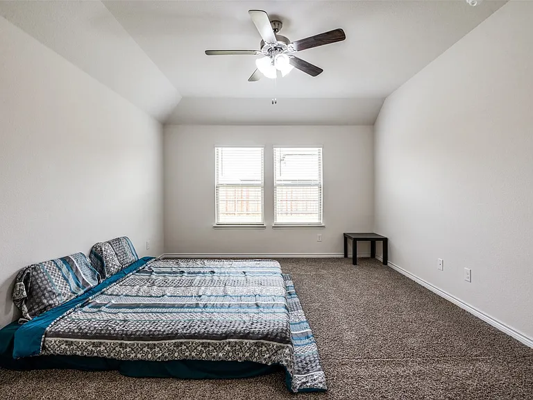 1307 Colonial Bluff Ln — Photo 14
