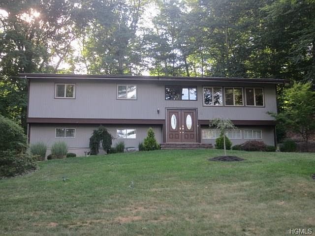 1st image of 11 Jean Ln
