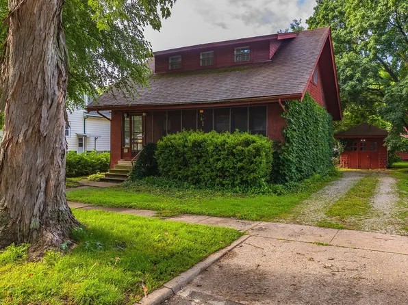 216 E Elmwood St, Pontiac, IL 61764