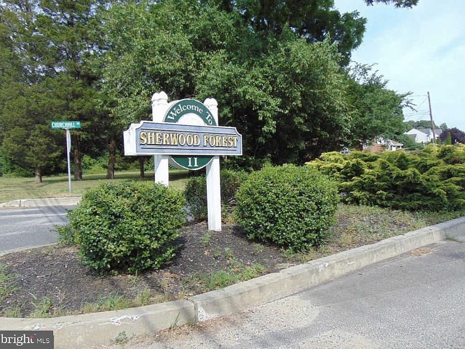 2nd image of 10 Churchill Dr