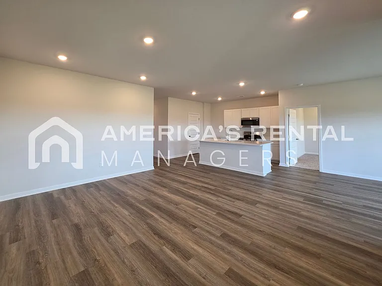 181 Keller Dr — Photo 31