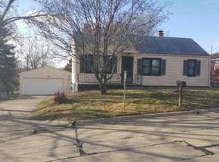 1526 N 10th St, Bellevue, NE 68005