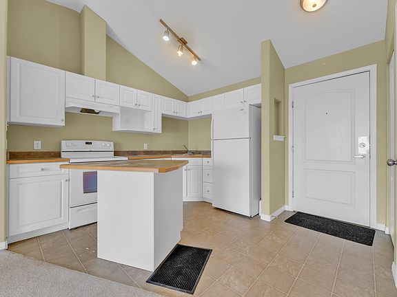 4th image of 3425 19th St NW #440