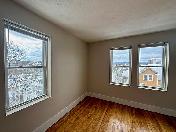 2nd image of 1 Quincy St #2E