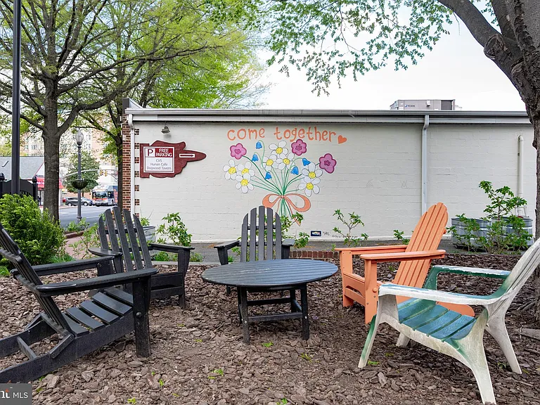 150 S Virginia Ave #34 — Photo 56