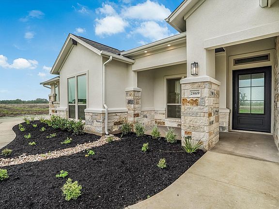 3rd image of 2869 Honeywood Dr